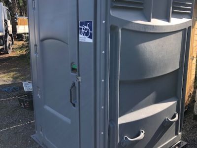 WC PMR pour personnes à mobilité réduite